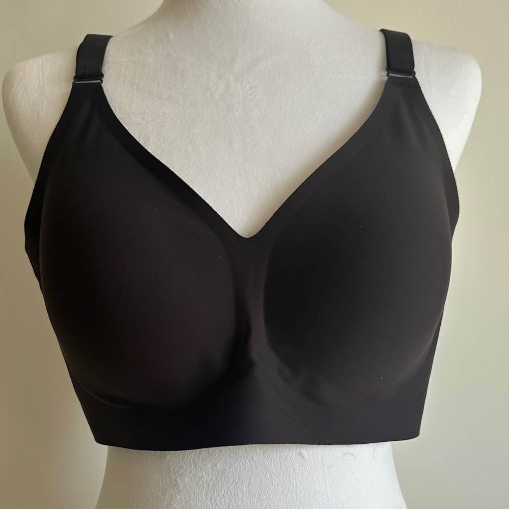 Extremely soft material Seamless Black Women's Bra wireless XXL